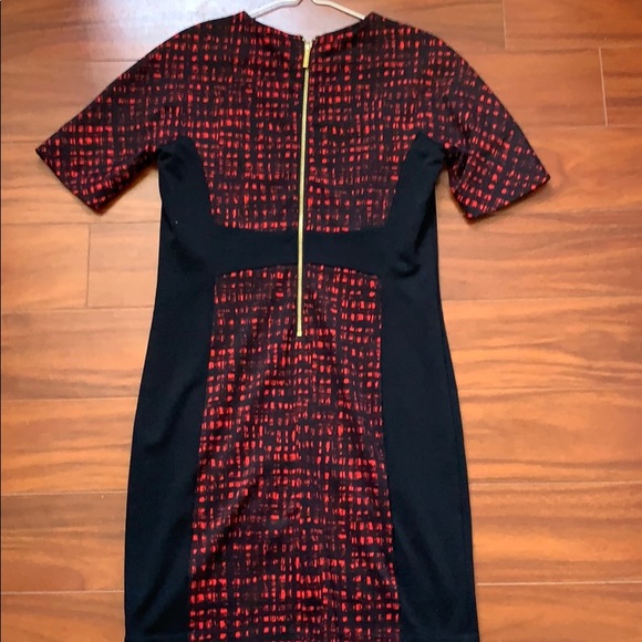 Formal dress - Picture 2 of 2